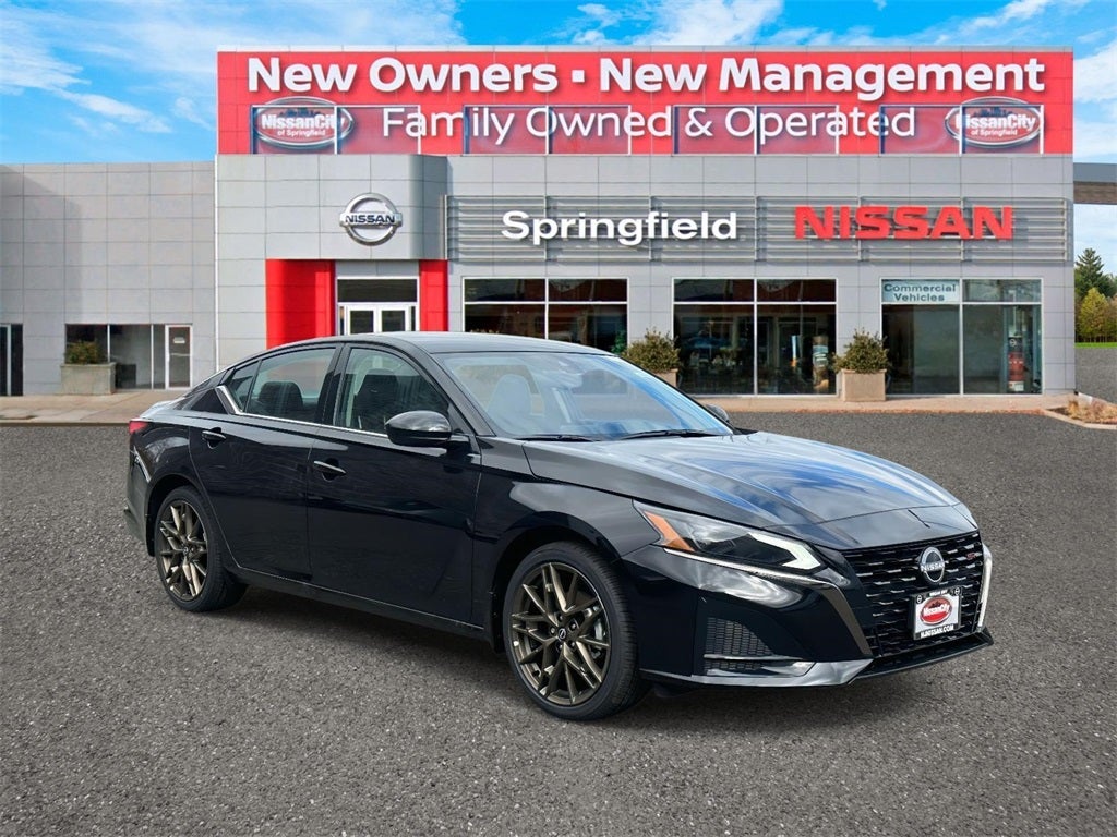 2025 Nissan Altima SR