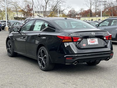 2025 Nissan Altima SR