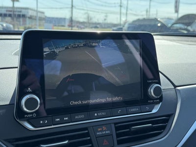 2025 Nissan Altima SR