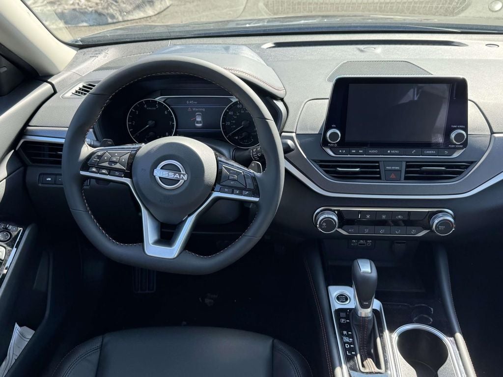 2025 Nissan Altima SR