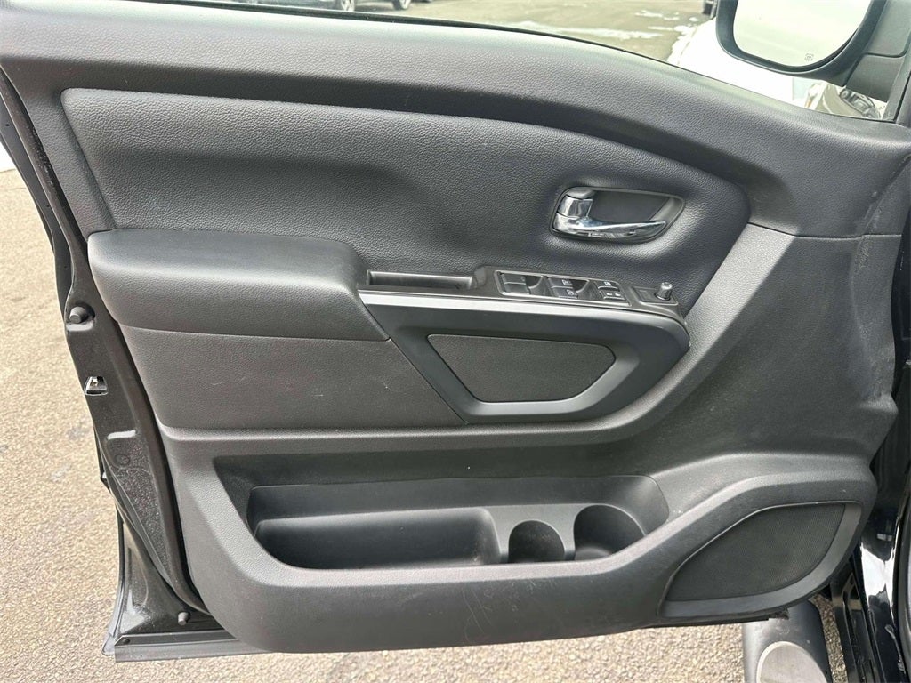 2019 Nissan Titan SV