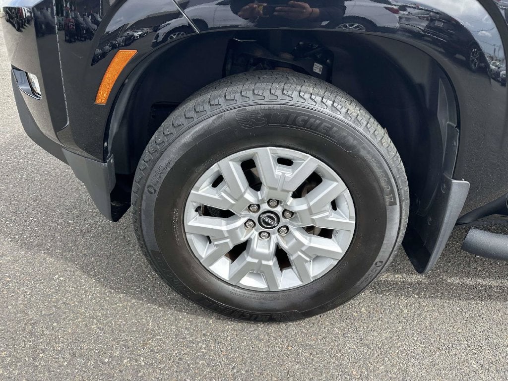 2022 Nissan Frontier SV