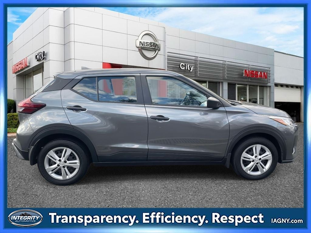 2025 Nissan Kicks Play S CERTIFIED