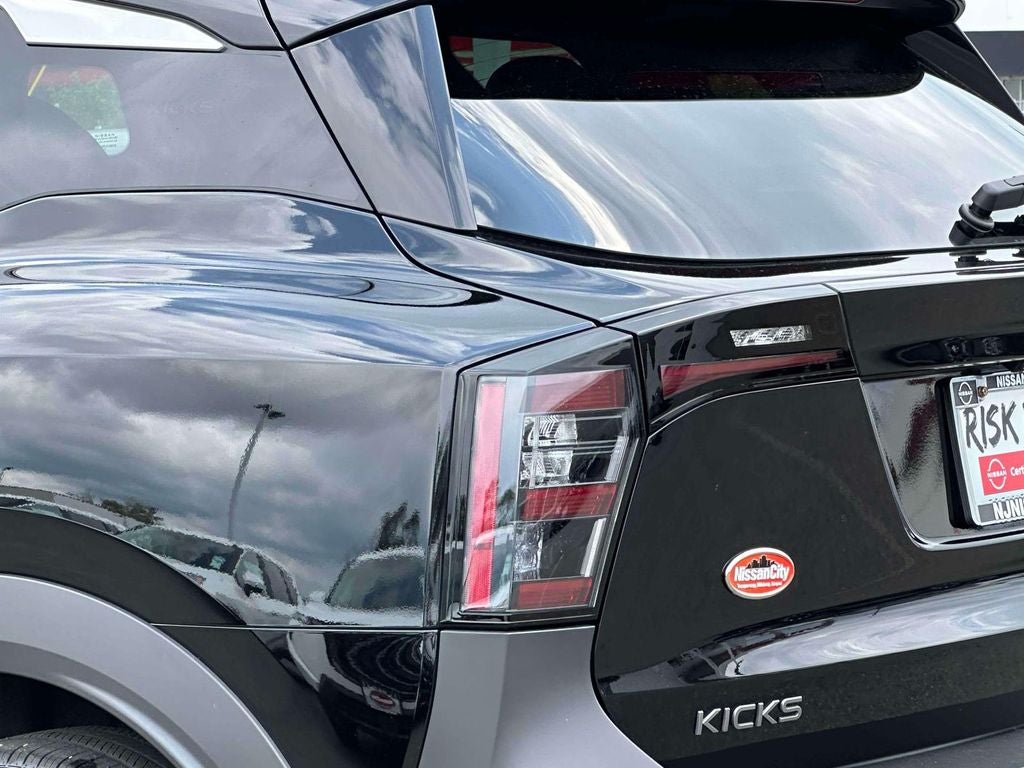 2025 Nissan Kicks SV
