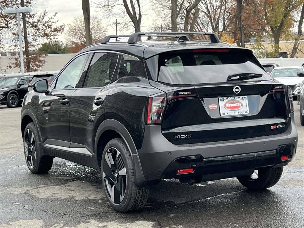 2026 Nissan Kicks SR