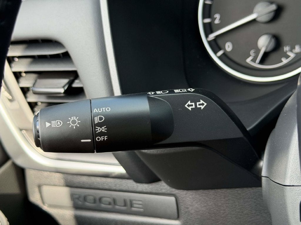 2027 Nissan Rogue SV