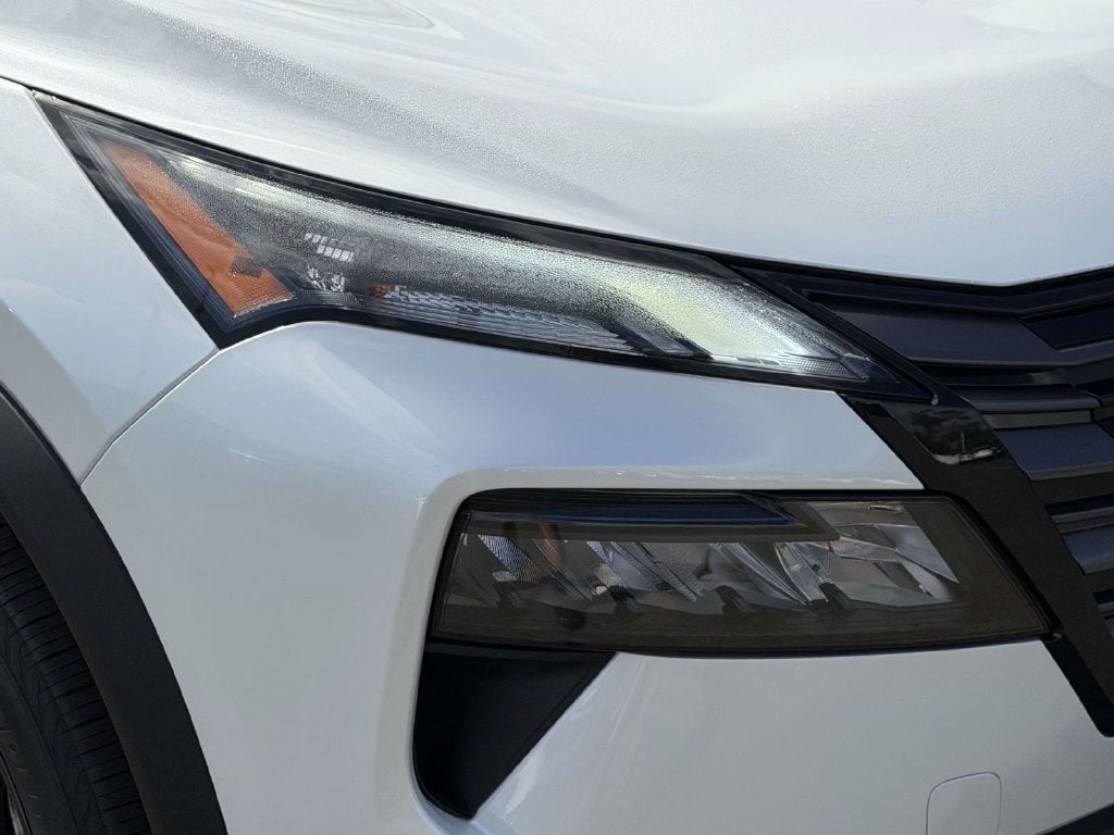 2027 Nissan Rogue SV