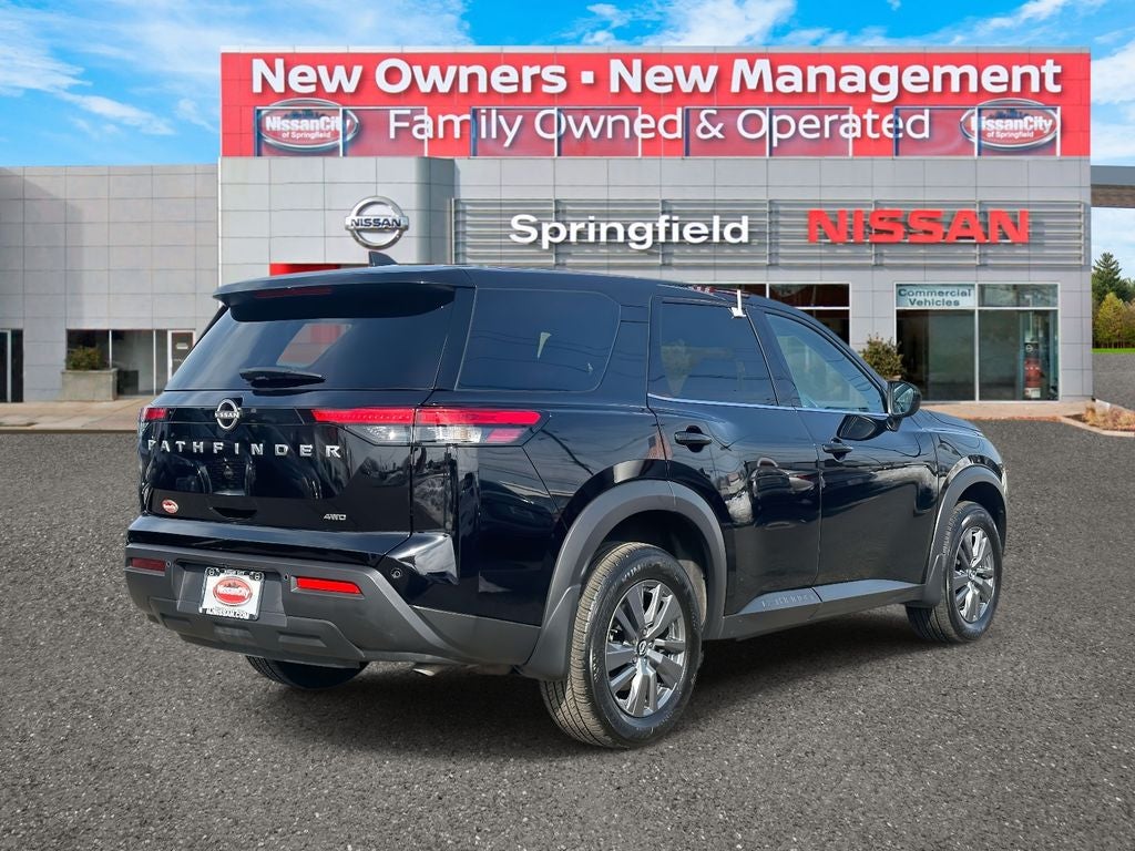 2025 Nissan Pathfinder S