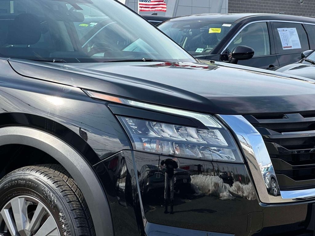 2025 Nissan Pathfinder S