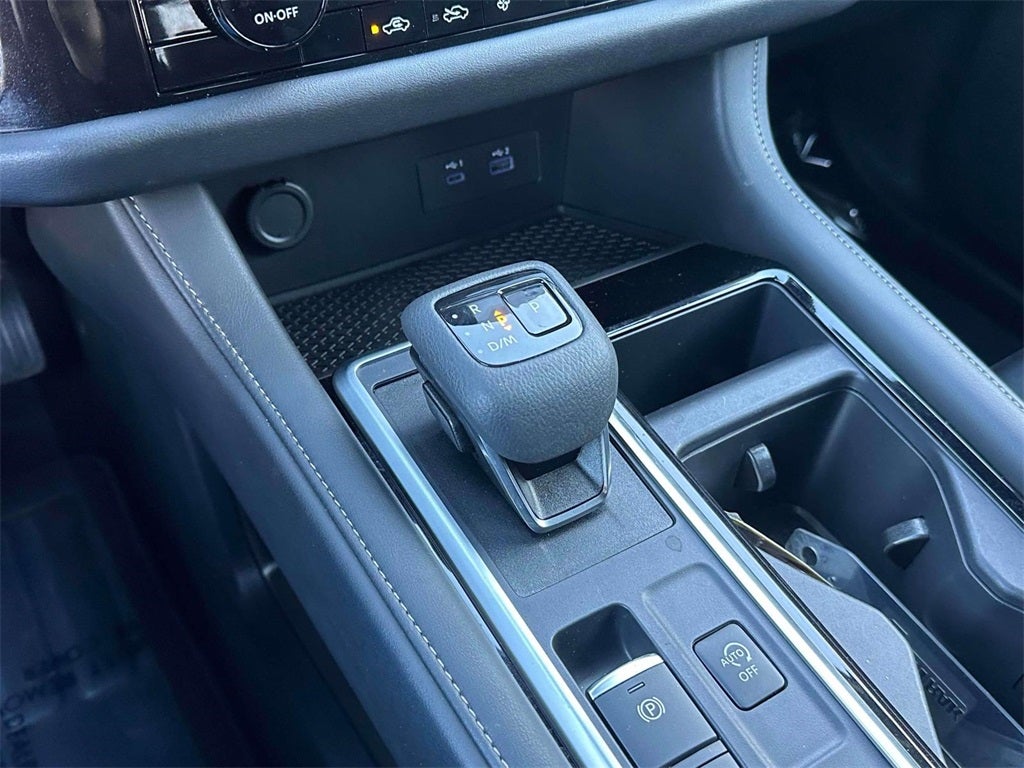 2024 Nissan Pathfinder SV