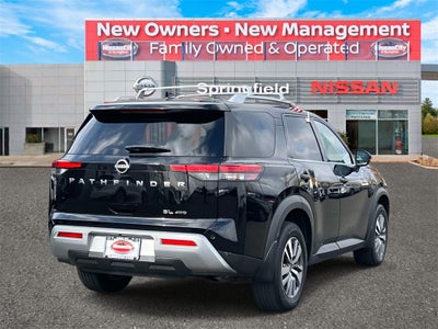 2024 Nissan Pathfinder SL