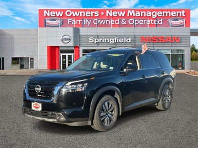 2024 Nissan Pathfinder SL