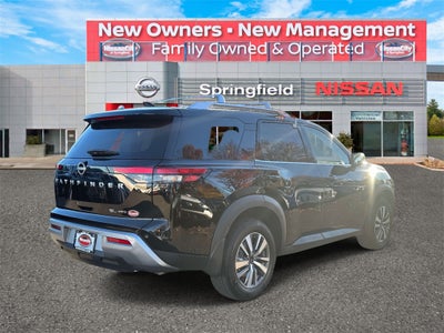 2024 Nissan Pathfinder SL