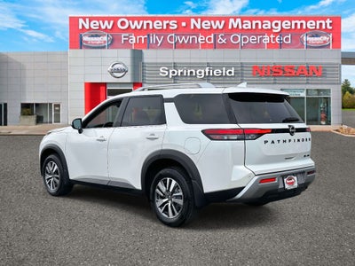 2024 Nissan Pathfinder SL