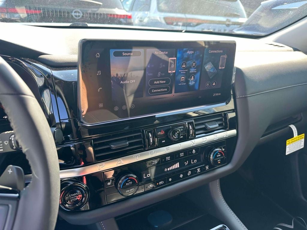 2026 Nissan Pathfinder SL