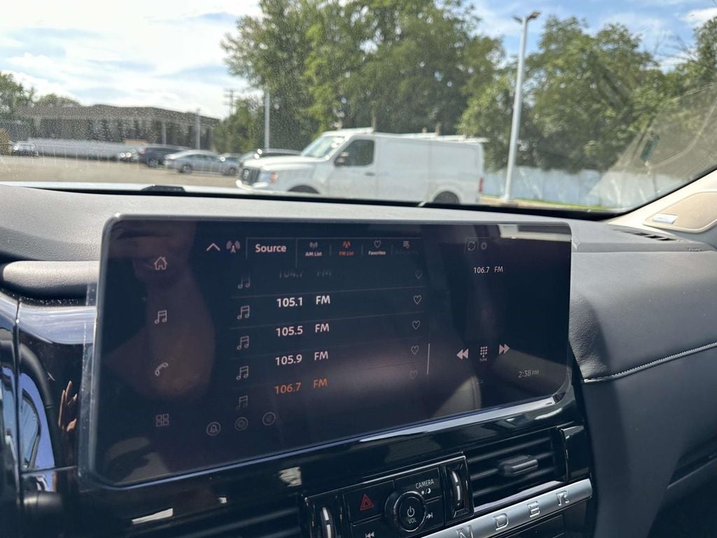 2026 Nissan Pathfinder SL