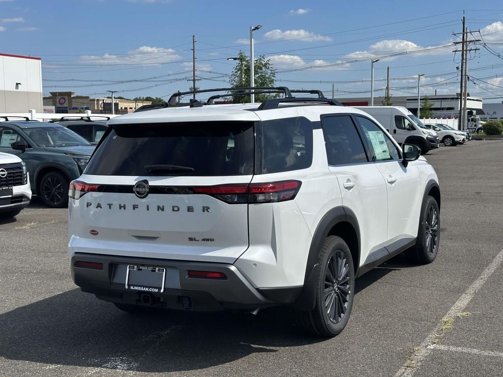 2026 Nissan Pathfinder SL