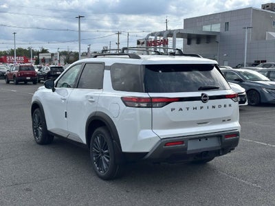 2026 Nissan Pathfinder SL