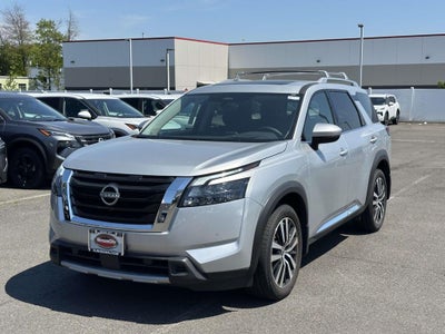 2025 Nissan Pathfinder Platinum