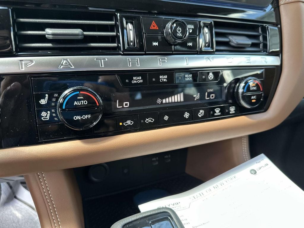 2026 Nissan Pathfinder Platinum