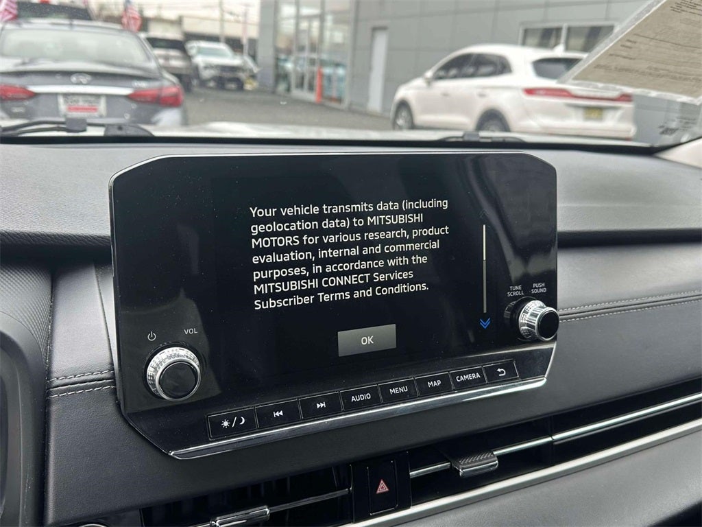 2023 Mitsubishi Outlander SE