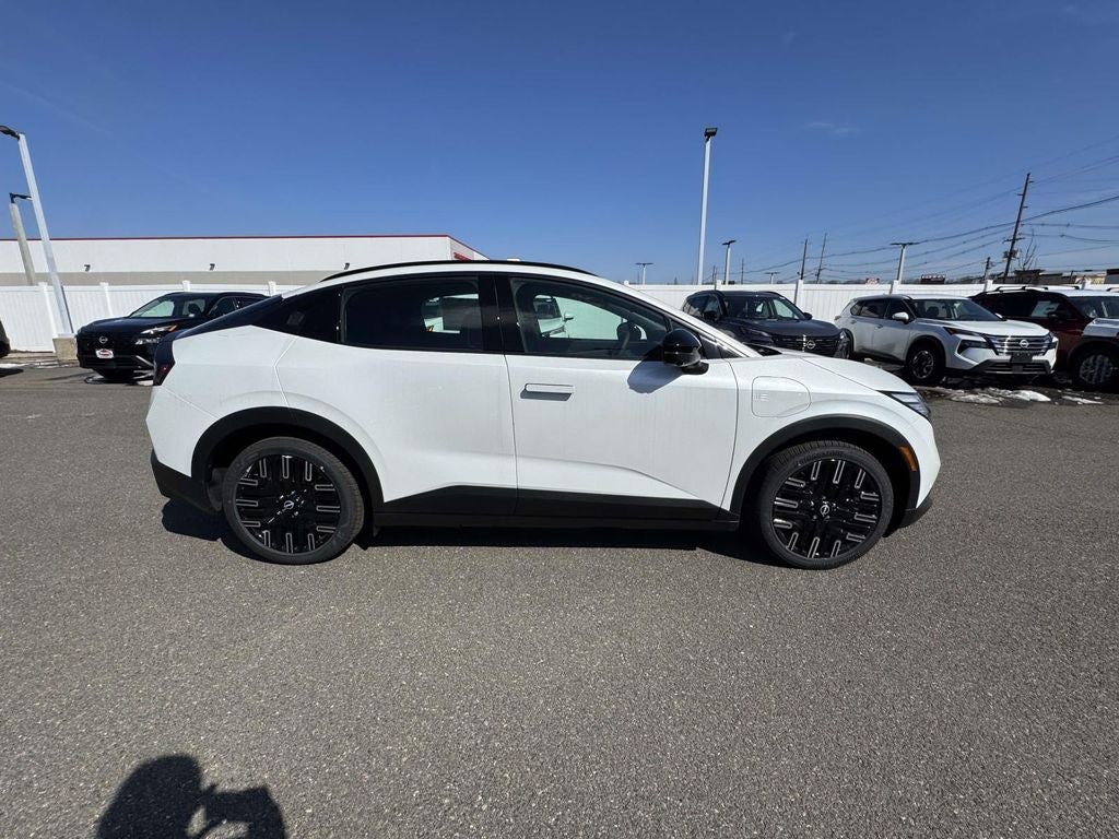 2026 Nissan LEAF Platinum+