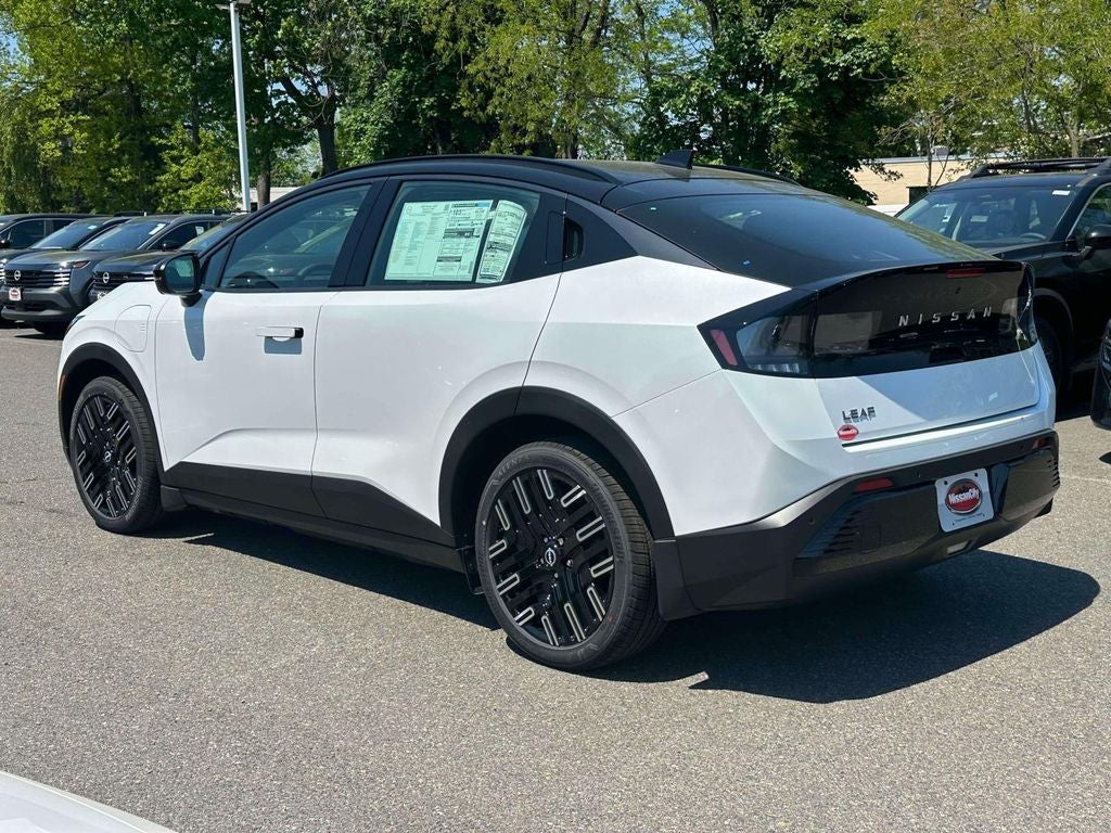 2026 Nissan LEAF Platinum+