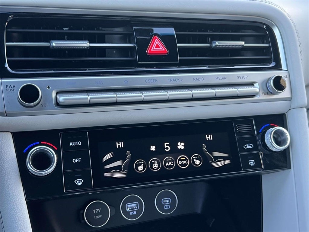 2025 Genesis G70 2.5T