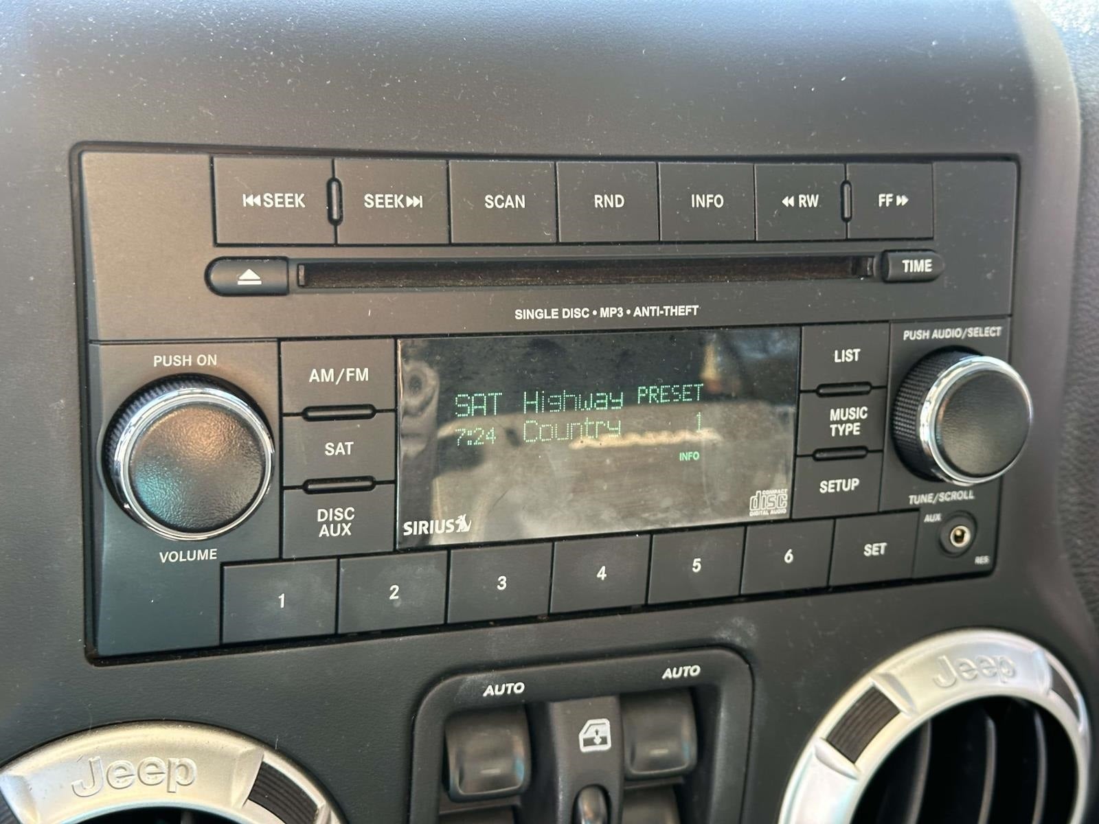 2017 Jeep Wrangler Unlimited Sahara 4x4