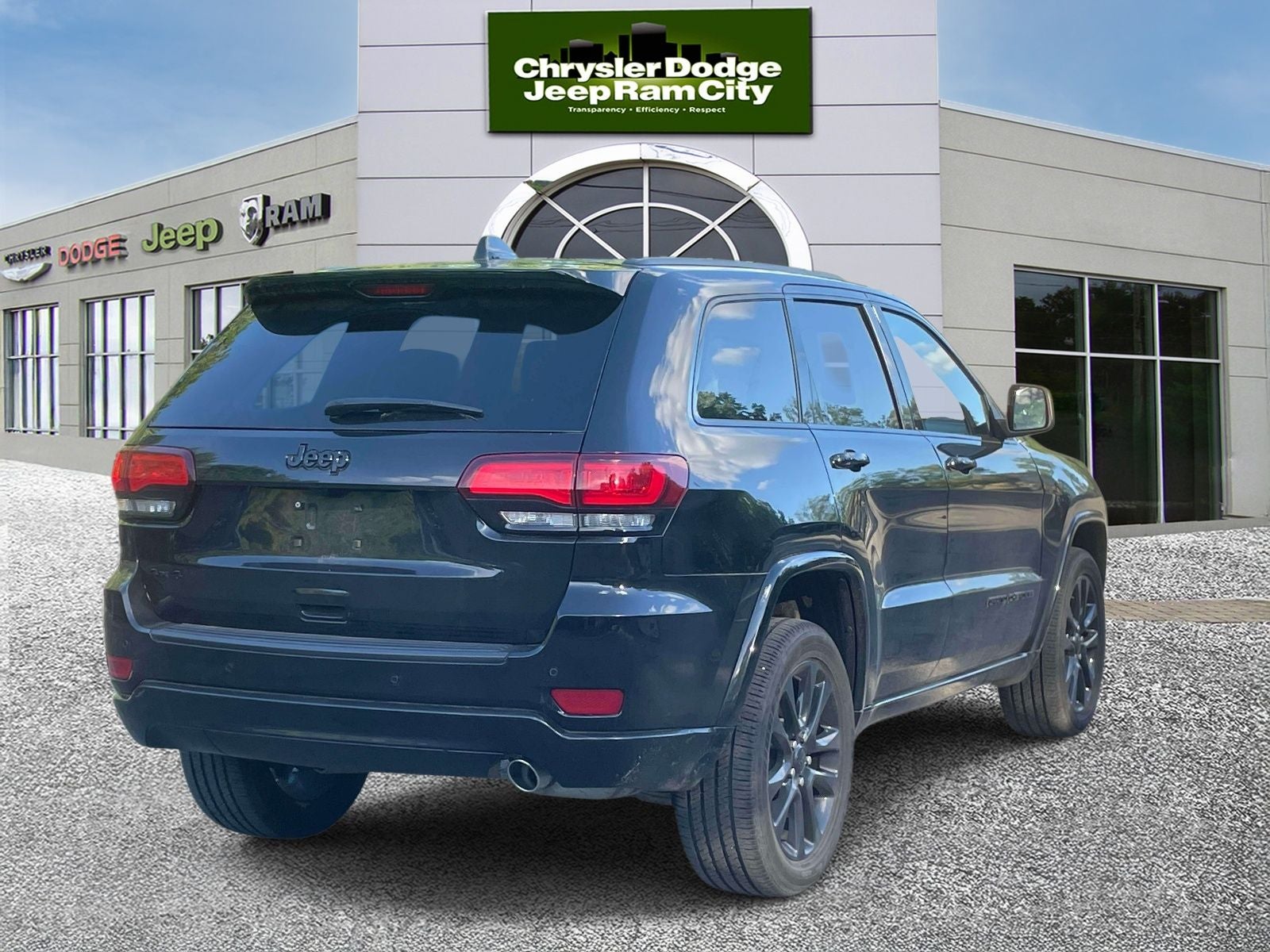 2021 Jeep Grand Cherokee Laredo X 4x4