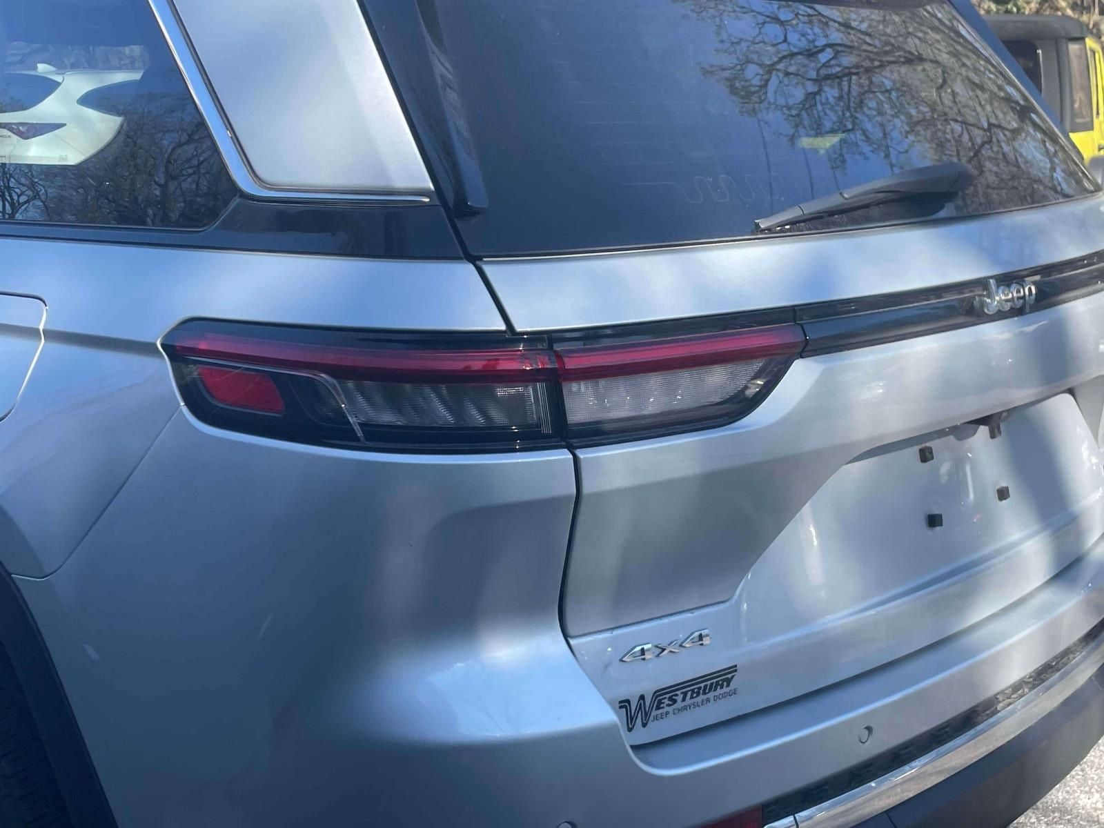 2023 Jeep Grand Cherokee Laredo 4x4