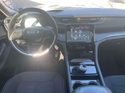 2023 Jeep Grand Cherokee Laredo 4x4