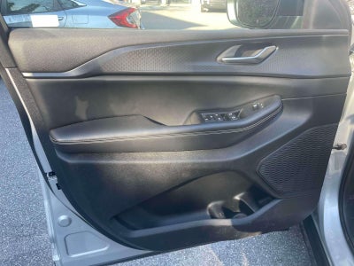 2023 Jeep Grand Cherokee Laredo 4x4