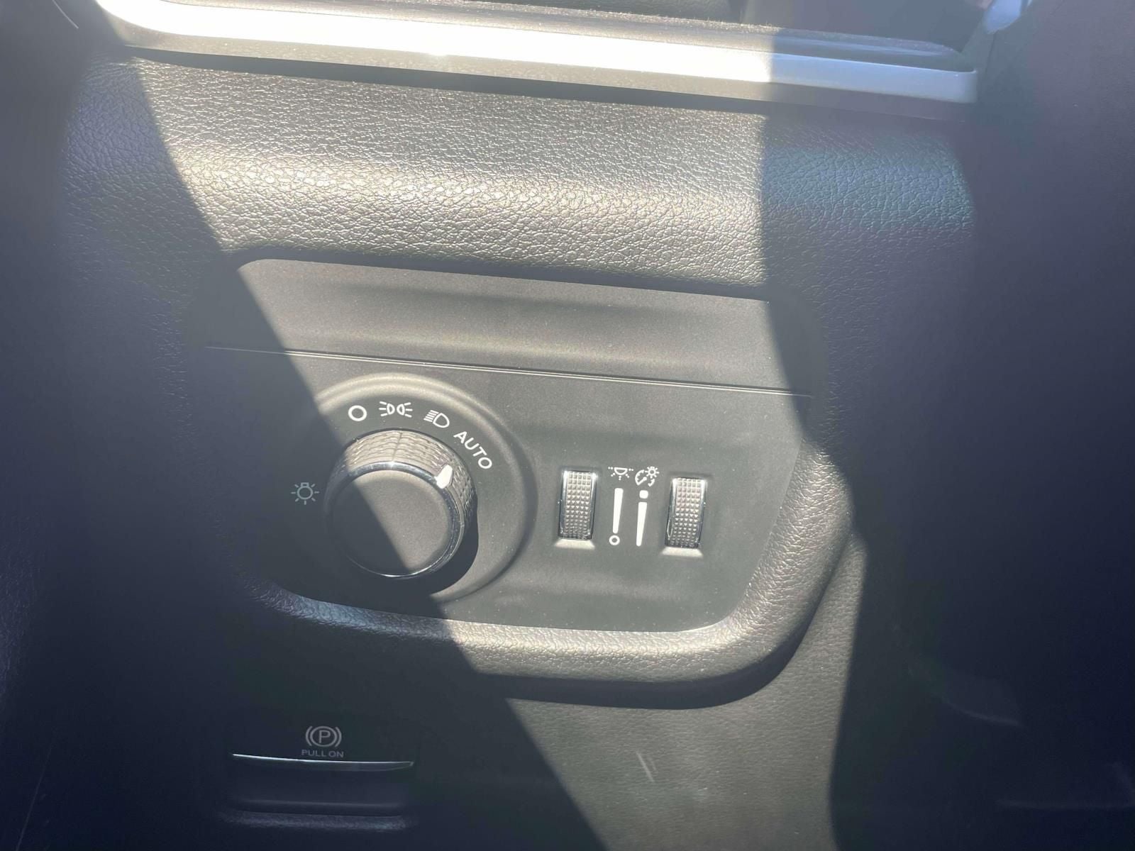 2023 Jeep Grand Cherokee Laredo 4x4