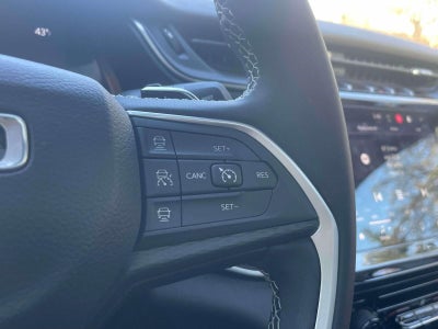 2023 Jeep Grand Cherokee Laredo 4x4