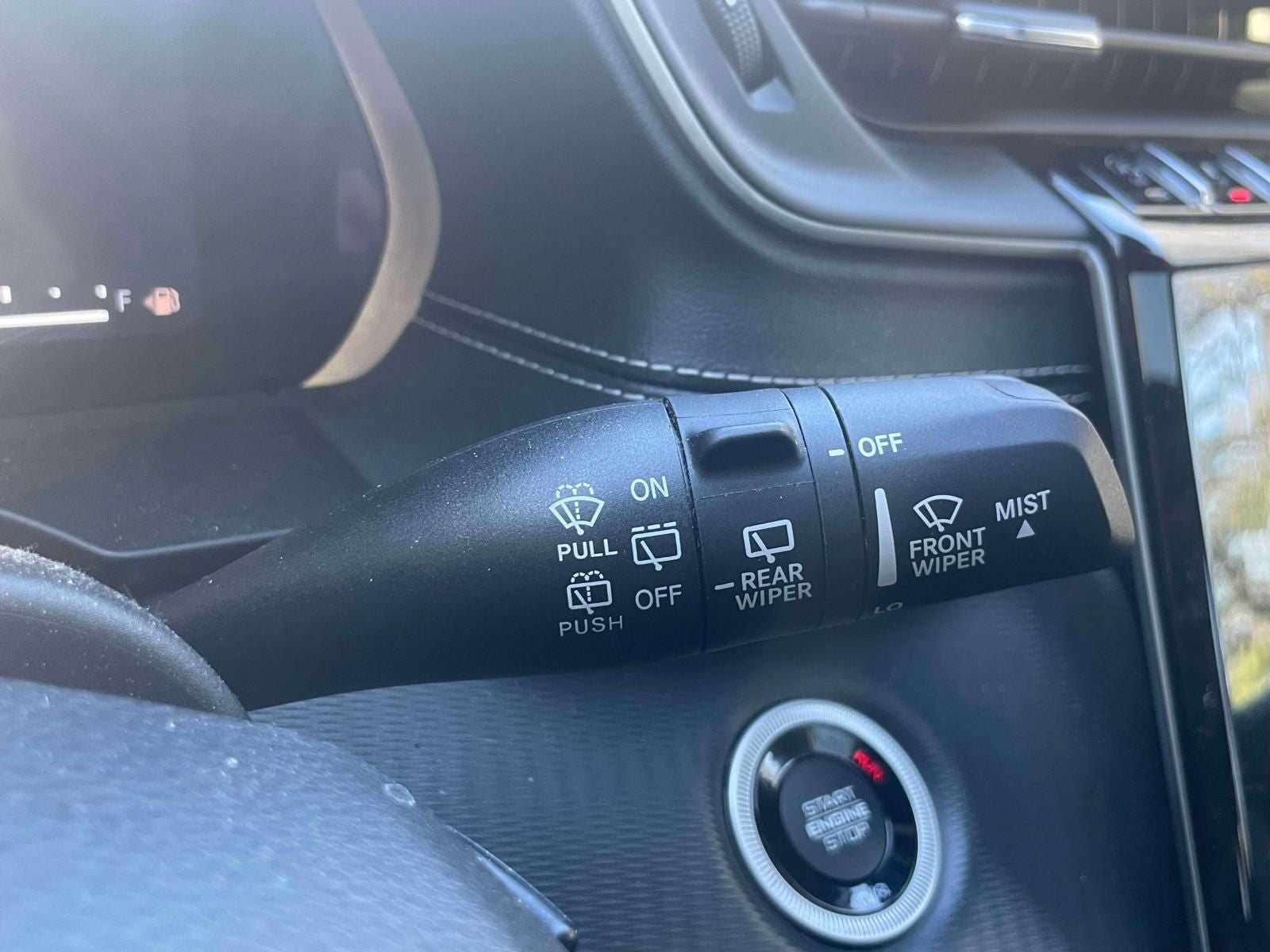 2023 Jeep Grand Cherokee Laredo 4x4