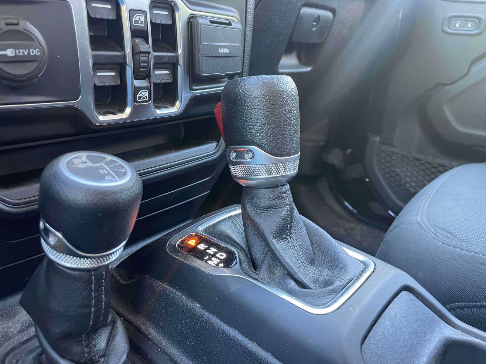 2022 Jeep Gladiator Sport S 4x4