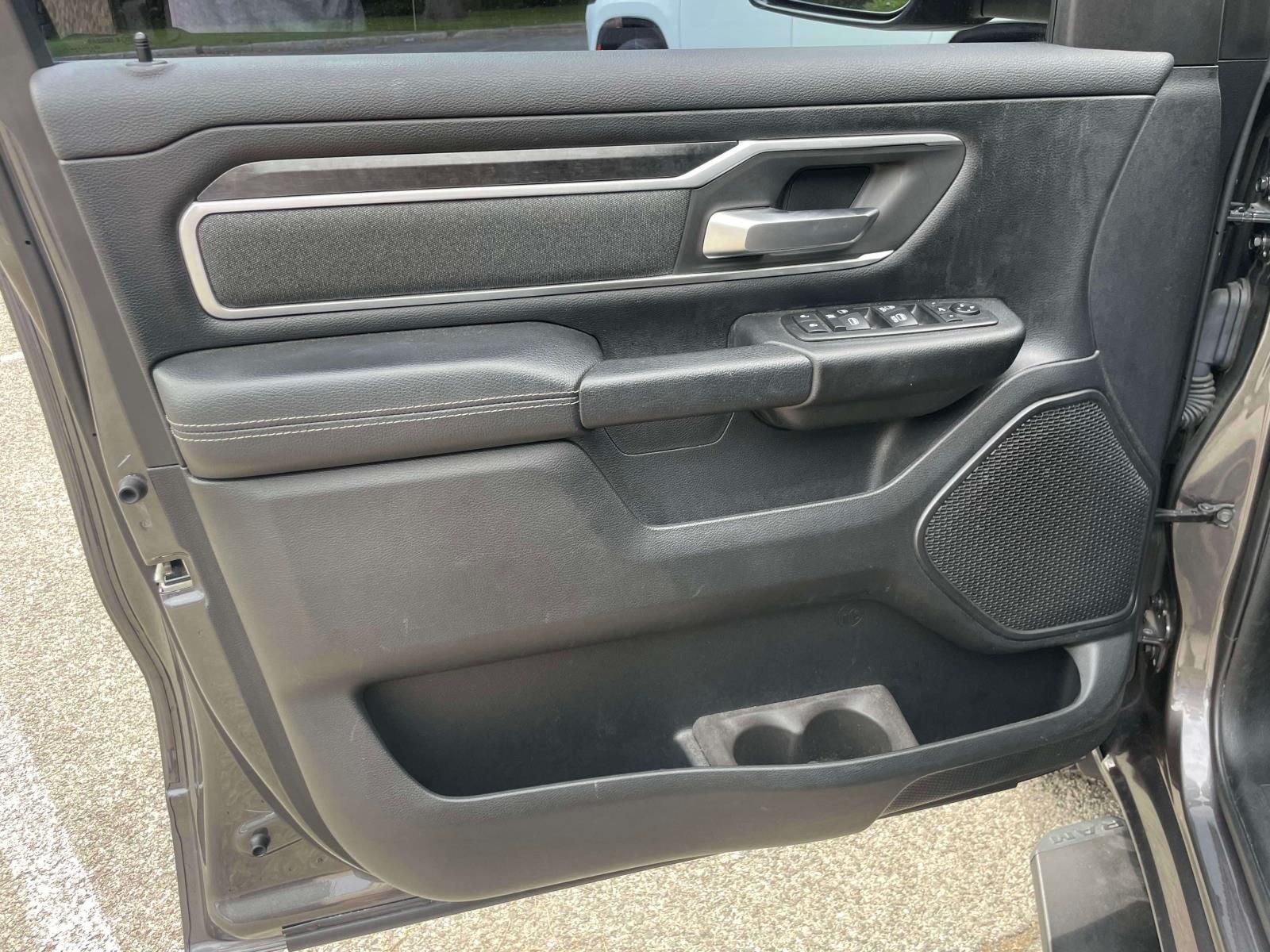 2020 RAM 1500 Big Horn Crew Cab 4x4 5'7' Box