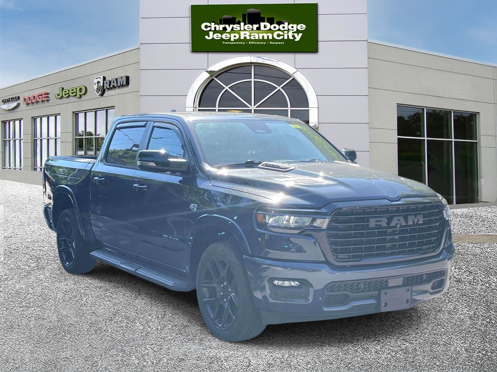 2026 RAM 1500 Laramie Crew Cab 4x4 5'7' Box