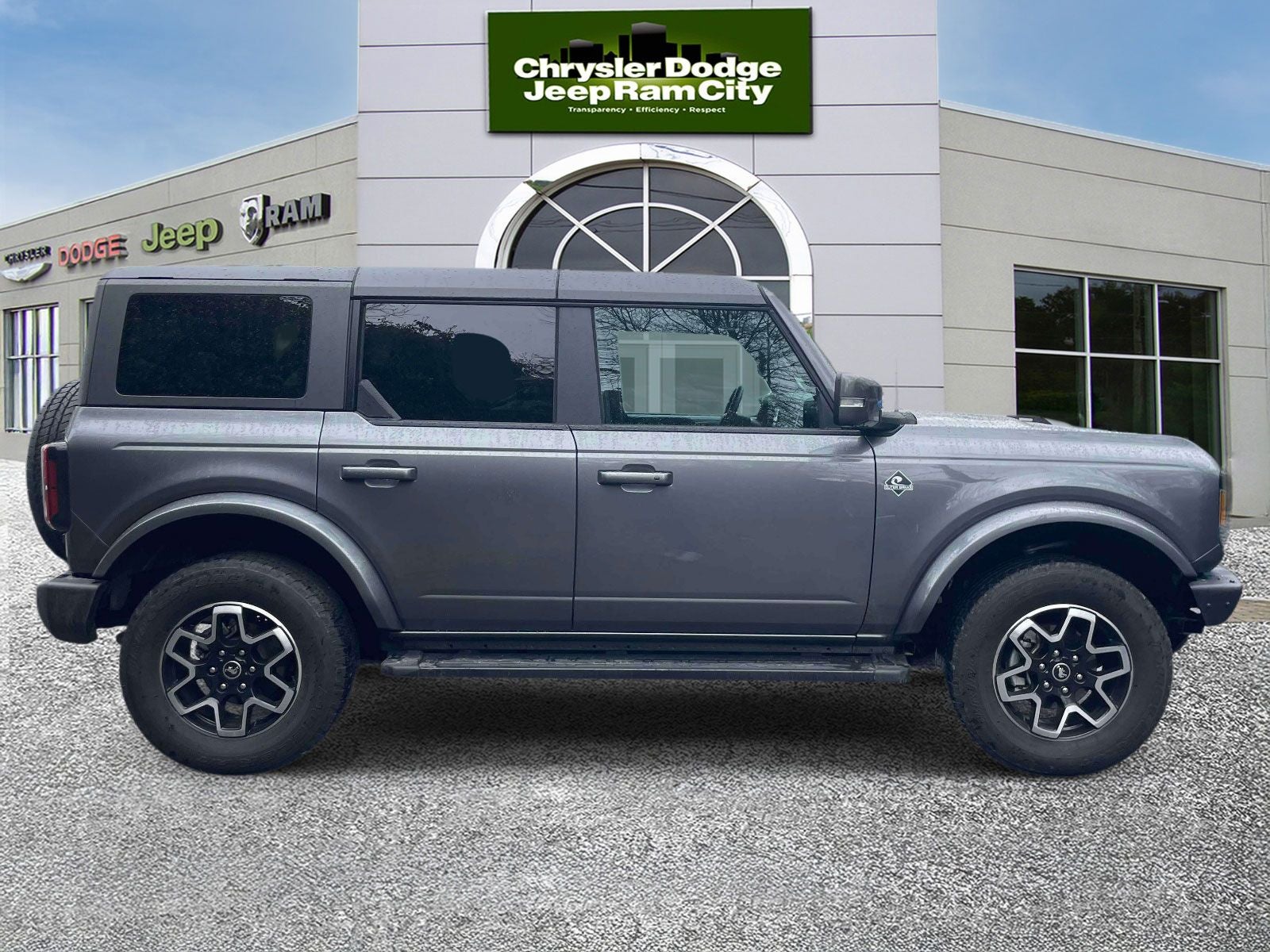 2024 Ford Bronco Outer Banks