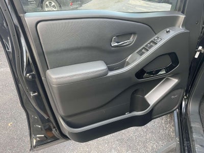 2022 Nissan Frontier Crew Cab PRO-4X 4x4