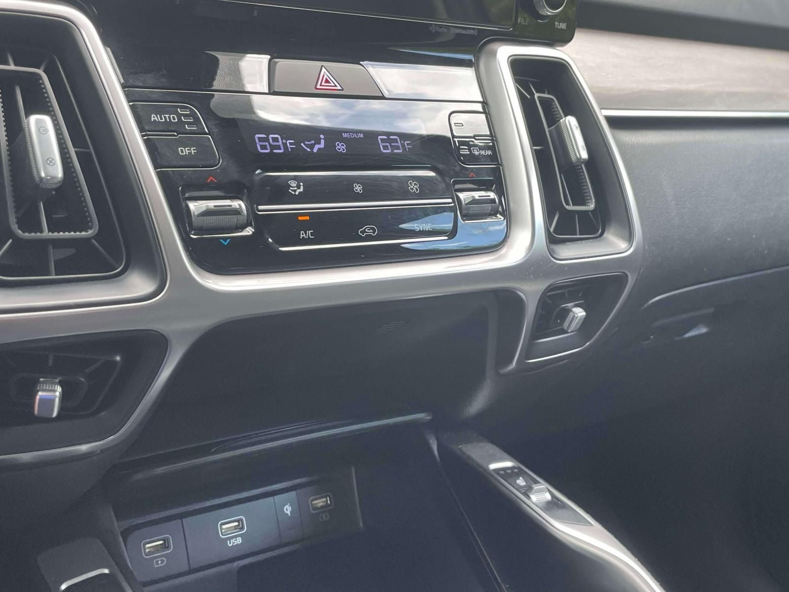 2023 Kia Sorento X-Line EX