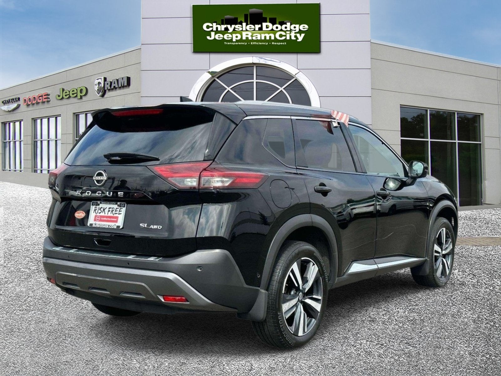 2023 Nissan Rogue SL