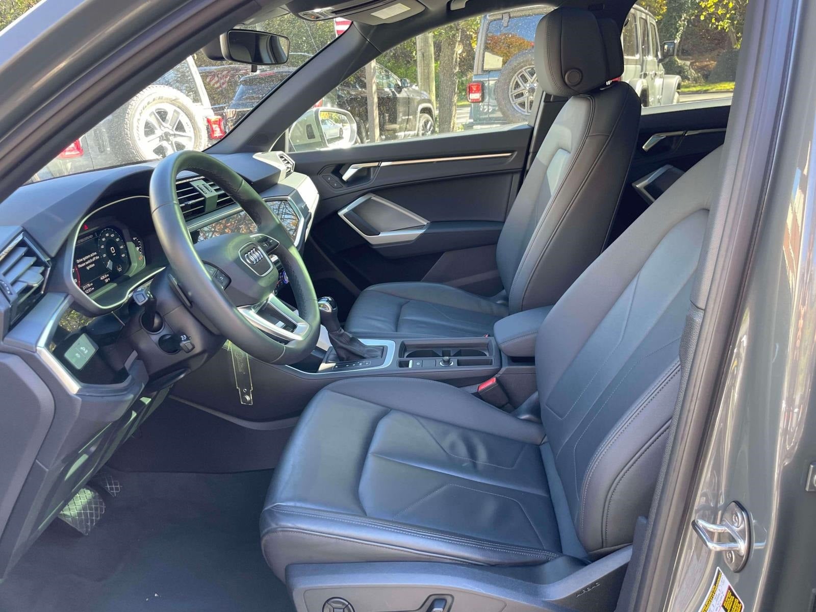 2025 Audi Q3 Premium 45 TFSI S line quattro Tiptronic