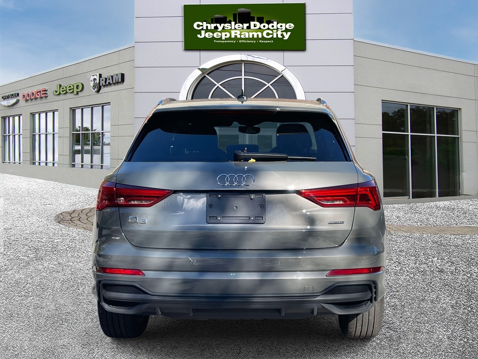 2025 Audi Q3 Premium 45 TFSI S line quattro Tiptronic