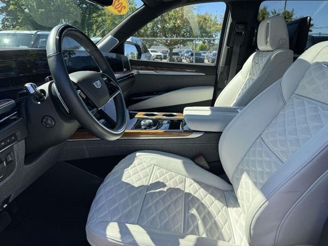 2025 Cadillac Escalade Sport Platinum