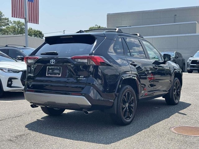 2022 Toyota RAV4 Hybrid SE