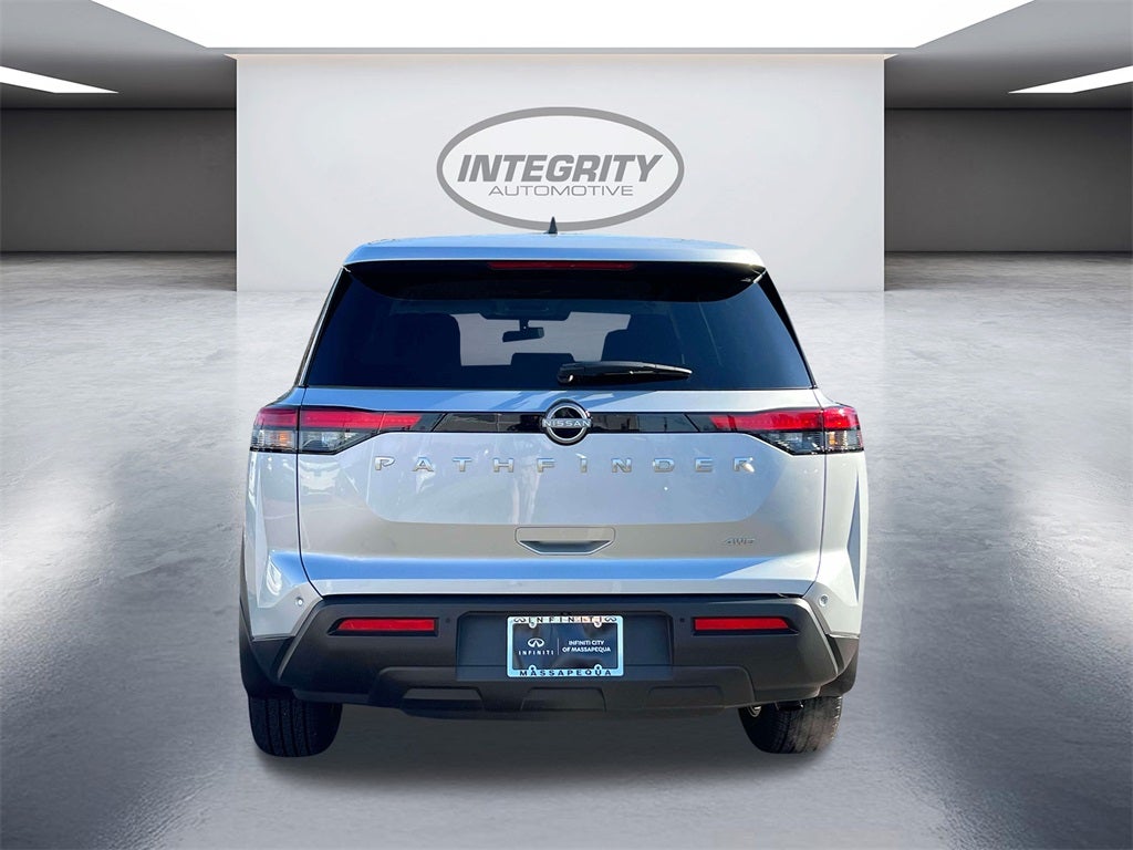 2025 Nissan Pathfinder S