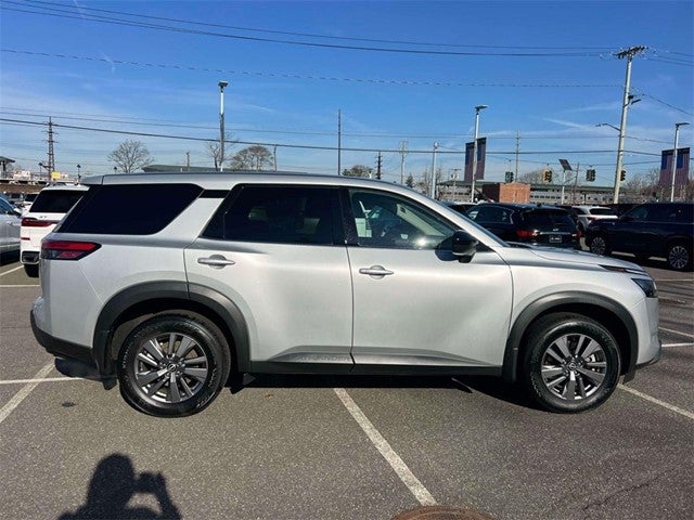 2025 Nissan Pathfinder S
