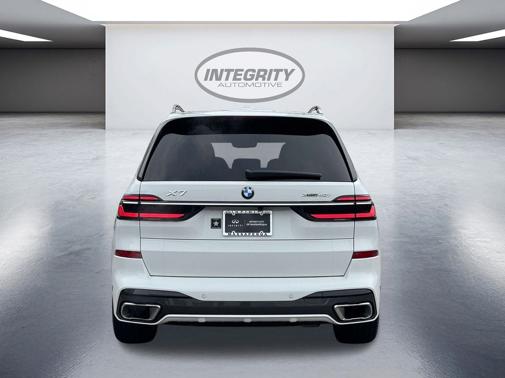 2023 BMW X7 xDrive40i